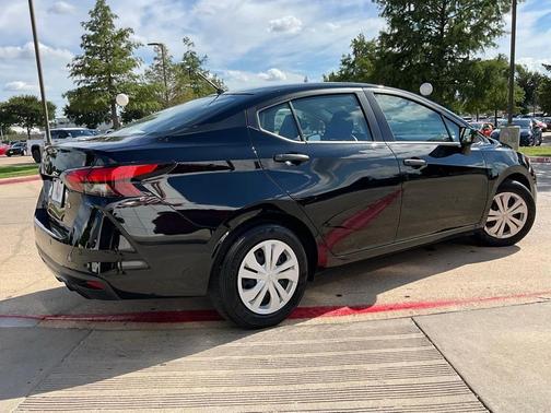 2024 Nissan Versa 1.6 S