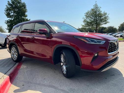 2024 Toyota Highlander Platinum