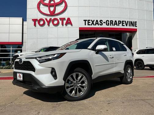 2025 Toyota RAV4 XLE Premium