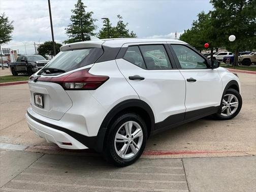 2024 Nissan Kicks S