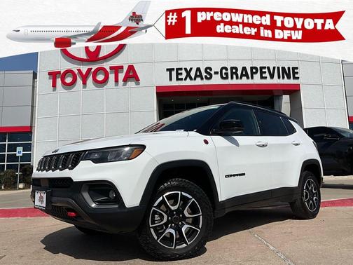 Bright White Clearcoat 2025 Jeep Compass Trailhawk