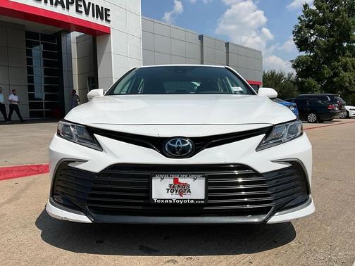 2024 Toyota Camry LE