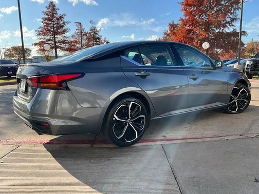 2025 Nissan Altima SR FWD