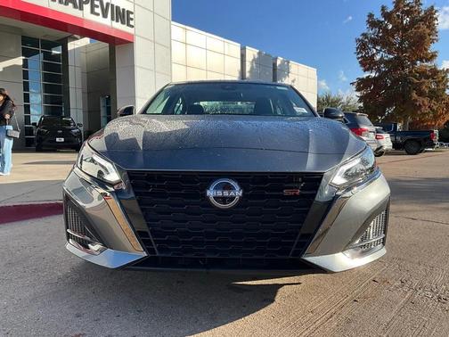 2025 Nissan Altima SR FWD