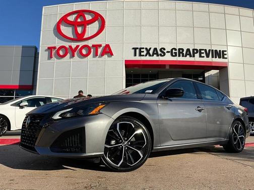 2025 Nissan Altima SR FWD