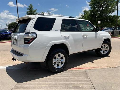 2024 Toyota 4Runner SR5