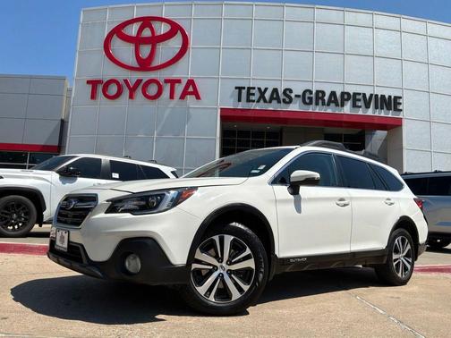 Crystal White Pearl 2018 Subaru Outback 2.5i Limited