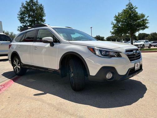 Crystal White Pearl 2018 Subaru Outback 2.5i Limited