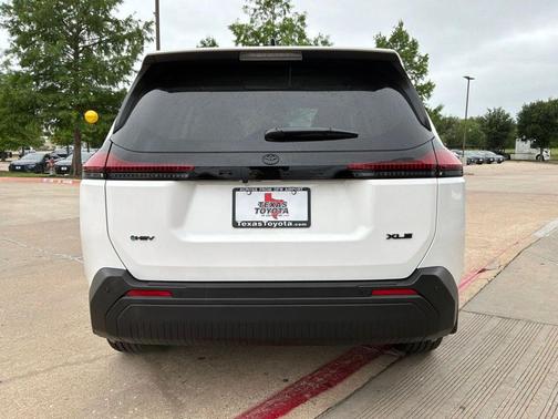 Ice Cap 2026 Toyota RAV4 XLE Premium