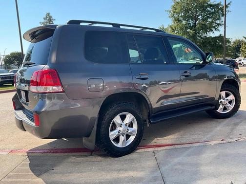 2011 Toyota Land Cruiser Base