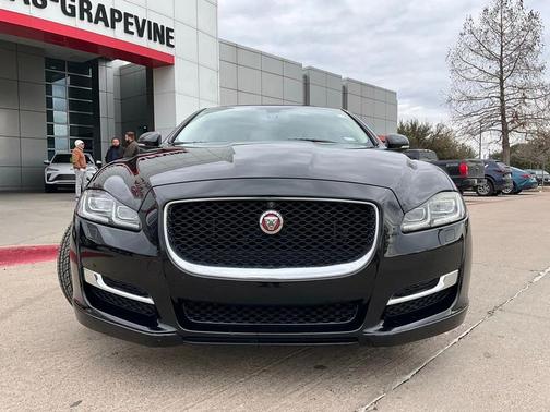 2016 Jaguar XJ XJ R-Sport