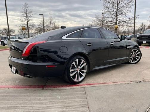 2016 Jaguar XJ XJ R-Sport