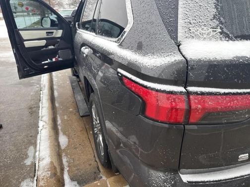 2024 Toyota Sequoia Capstone