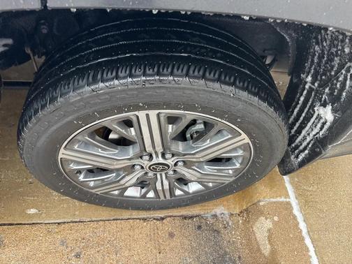 2024 Toyota Sequoia Capstone