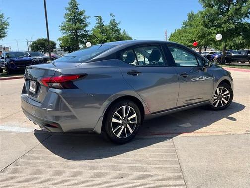 2024 Nissan Versa 1.6 S