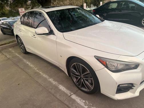 2015 INFINITI Q50 Sport
