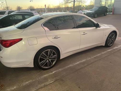 2015 INFINITI Q50 Sport