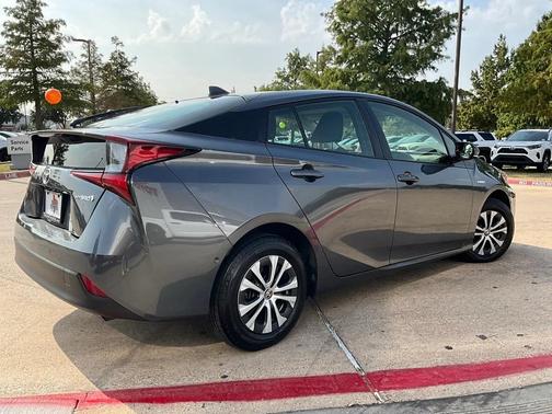 2019 Toyota Prius XLE