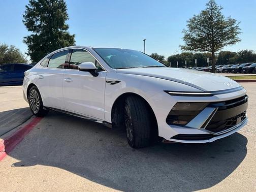 2024 Hyundai SONATA Hybrid SE