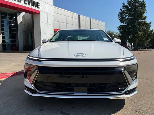 2024 Hyundai SONATA Hybrid SE