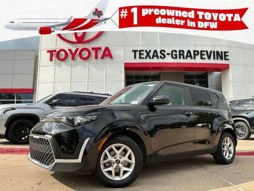 Fusion Black 2025 Kia Soul LX