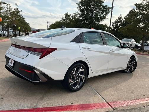 2025 Hyundai ELANTRA HEV Limited
