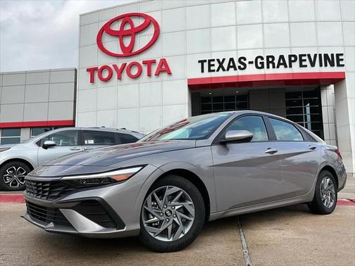 2024 Hyundai ELANTRA SEL