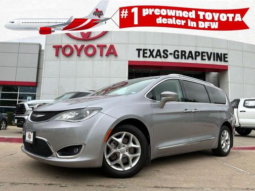 Billet Silver Metallic Clearcoat 2017 Chrysler Pacifica Touring-L