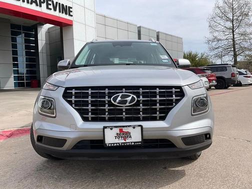 2025 Hyundai VENUE SEL