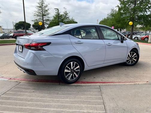 Pearl 2025 Nissan Versa 1.6 SV