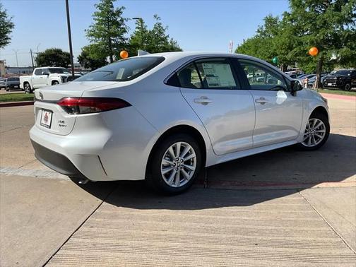 2025 Toyota Corolla Hybrid XLE
