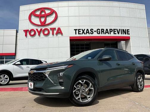 2025 Chevrolet Trax LT