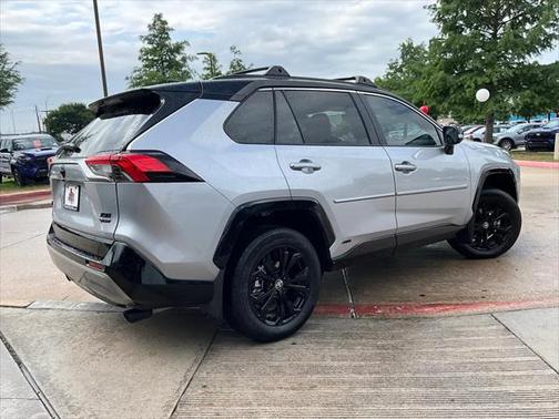 2025 Toyota RAV4 Hybrid SE