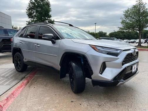2025 Toyota RAV4 Hybrid SE