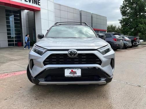 2025 Toyota RAV4 Hybrid SE