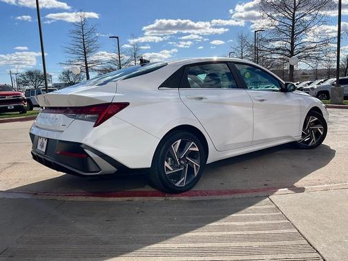 2025 Hyundai ELANTRA HEV Limited