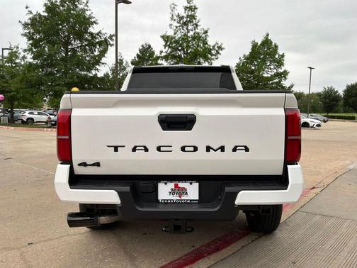 Ice Cap 2026 Toyota Tacoma SR5
