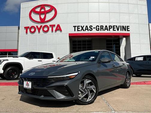 2025 Hyundai ELANTRA SEL