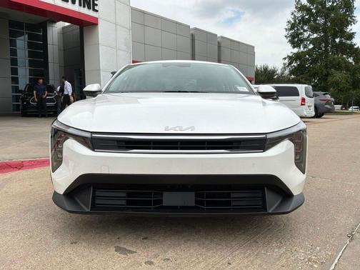 Snow White Pearl 2025 Kia K4 LXS