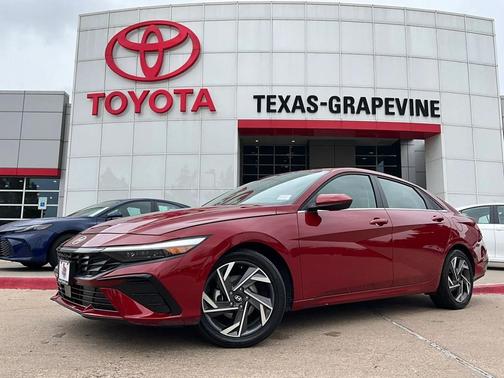 2025 Hyundai ELANTRA SEL