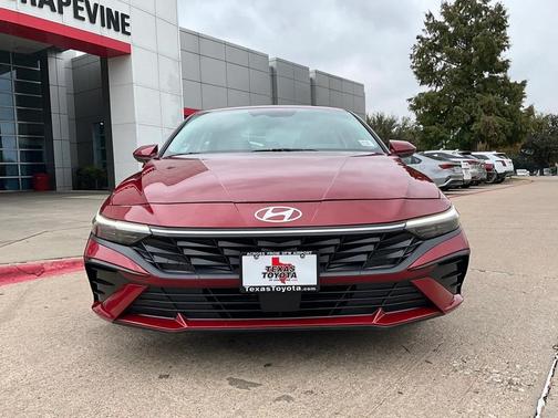 2025 Hyundai ELANTRA SEL