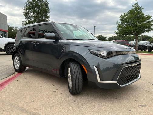 Gravity Gray 2025 Kia Soul LX