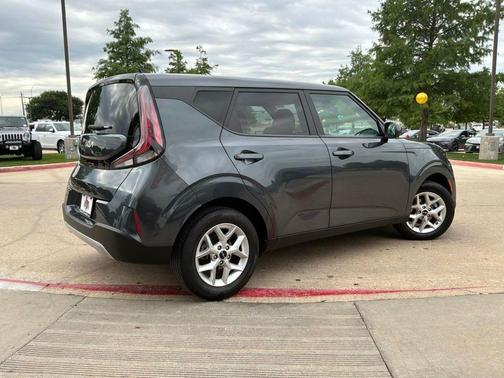 Gravity Gray 2025 Kia Soul LX