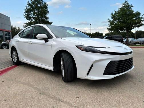 Ice Cap 2025 Toyota Camry LE