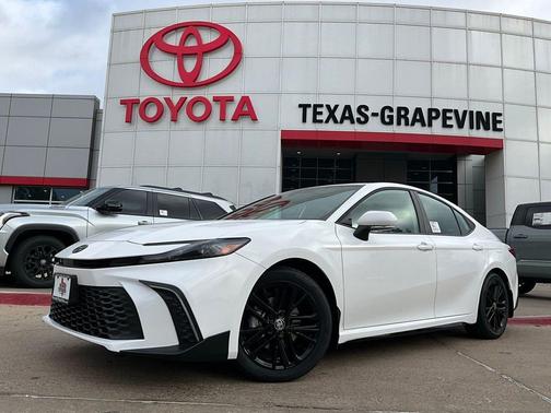 Ice Cap 2026 Toyota Camry SE