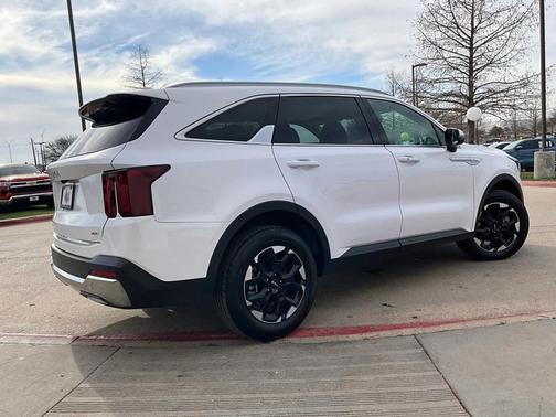 2024 Kia Sorento S