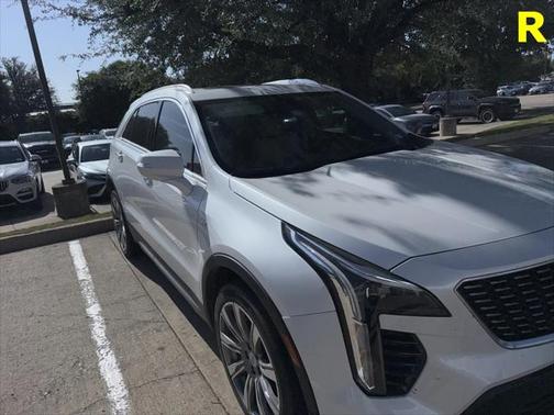 2022 Cadillac XT4 Premium Luxury