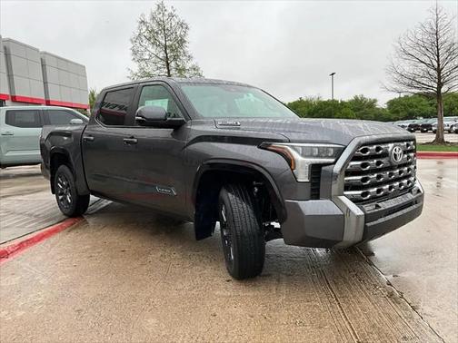 2025 Toyota Tundra Hybrid Platinum