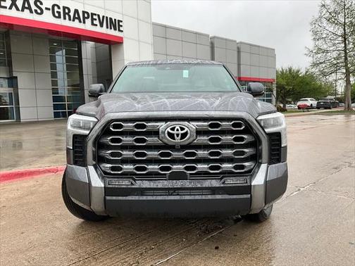 2025 Toyota Tundra Hybrid Platinum