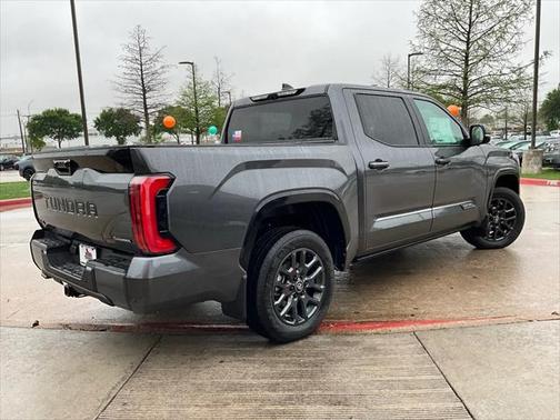 2025 Toyota Tundra Hybrid Platinum